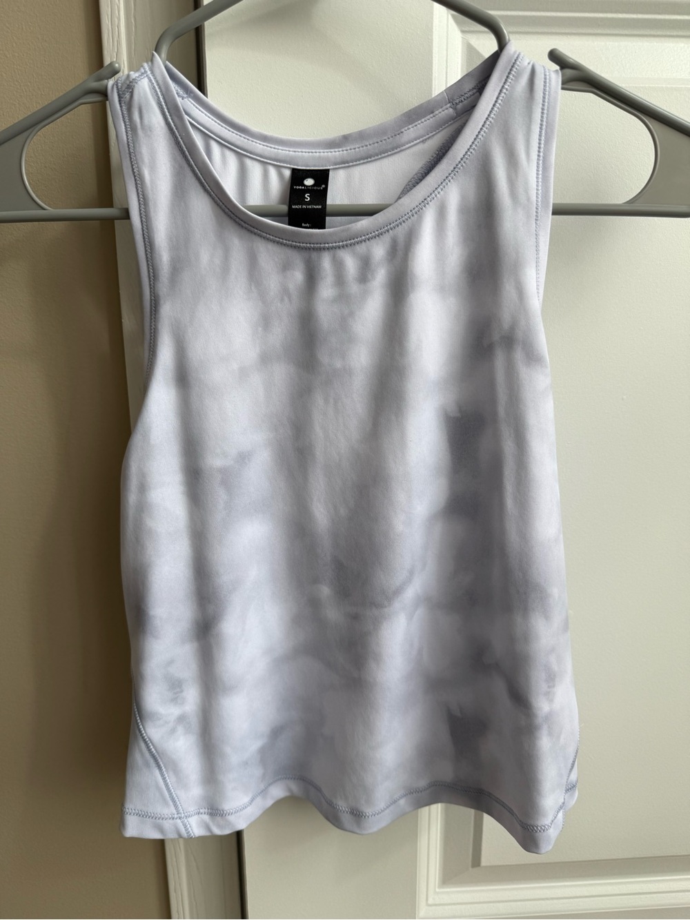 Yogalicious cropped tank